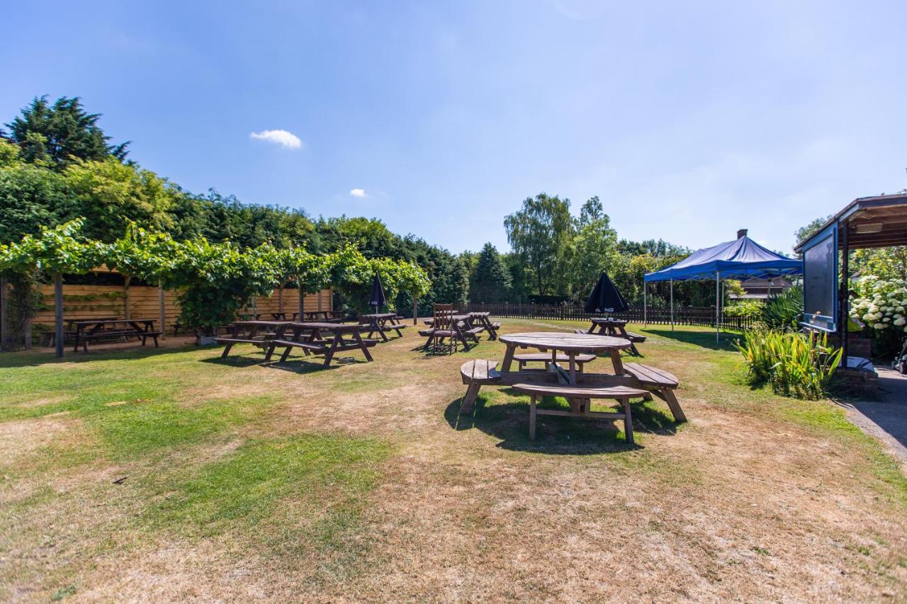 Отель The Woolpack Glamping Мейдстон Экстерьер фото